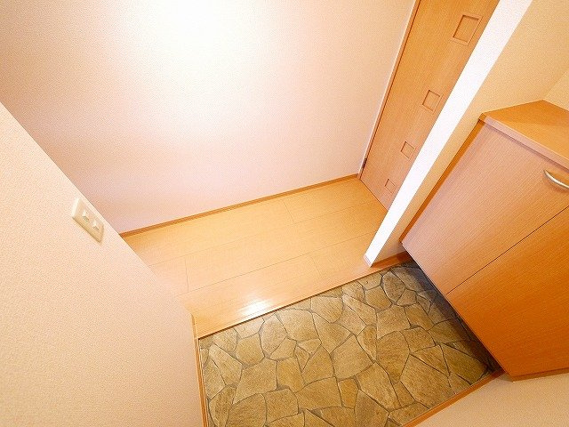 カサグランデ（柏木町）の玄関|明るい玄関です