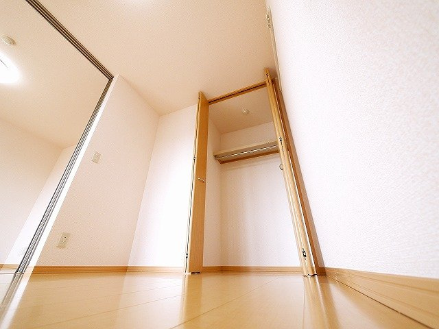 カサグランデ（柏木町）の収納|大きなクローゼット付きです