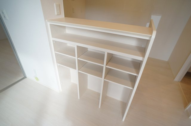 LE　LIEN　ELEVERのその他|キッチンには飾り棚にもなるカウンターがございます