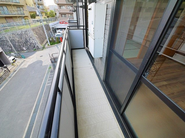 サニーハイツ・学園中の玄関|玄関です