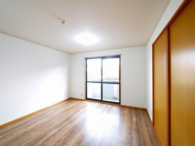 サニーハイツ・学園中の洋室|洋室です