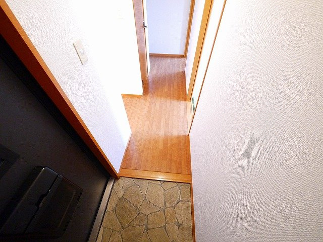 サニーハイツ・学園中の玄関|毎日通る玄関はこちらです