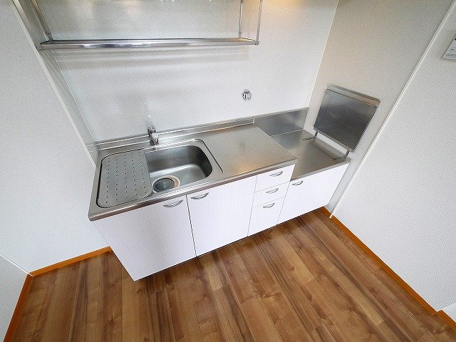 サニーハイツ・学園中のキッチン|きれいなキッチンです