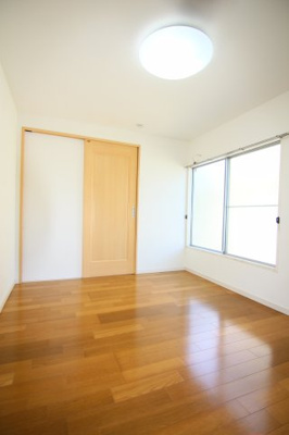 【洋室】 | 高美ハウス