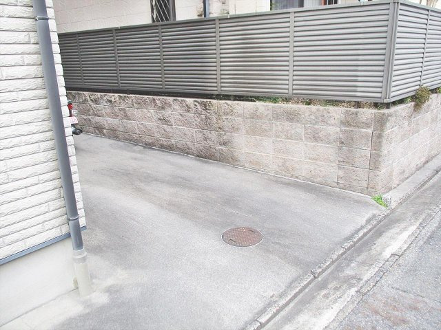 北浦町戸建貸家の駐車場|北浦町戸建貸家