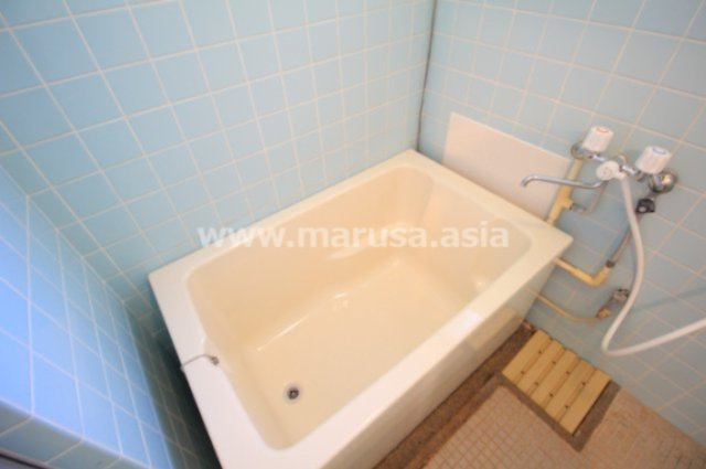 望洋マンションの浴室