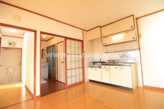 望洋マンションの居間・リビング