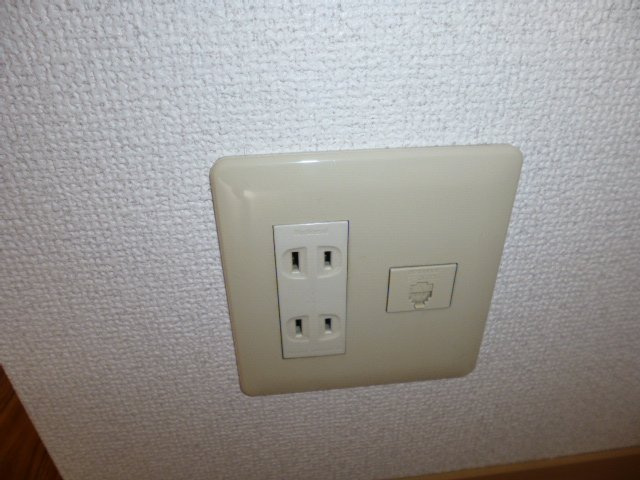 ウエスト・ベルジュＢの設備|電話モジュラー