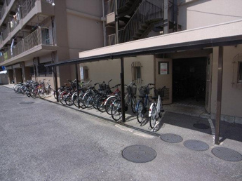 【駐車場】