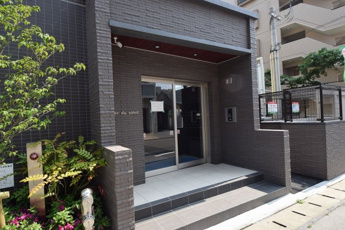 【エントランス】