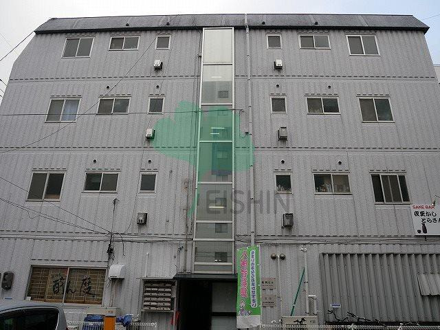 松岡ビルの外観