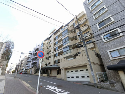 【外観】 | シェリーヒルズ横浜 | 掃除がしやすくお子様がいても安心なIHクッキングヒーター採用♪
