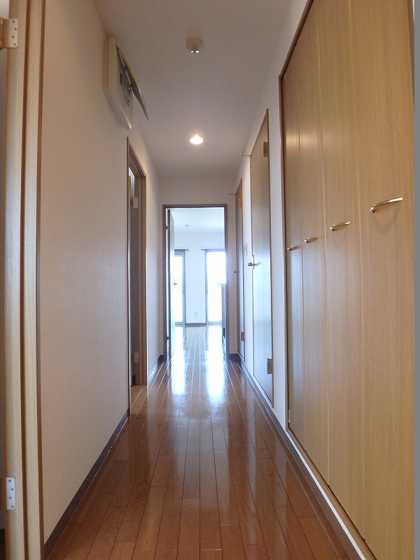 iマンションの玄関