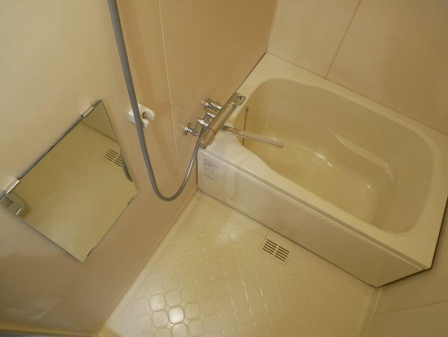 【浴室】 | ケイ・クリスタル