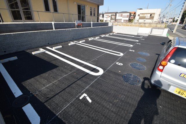 ソレイユの駐車場|敷地内に駐車場あります