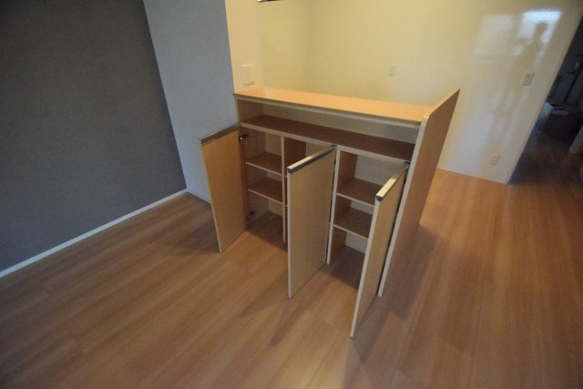 ソレイユのキッチン|キッチン裏に棚がついていて便利です