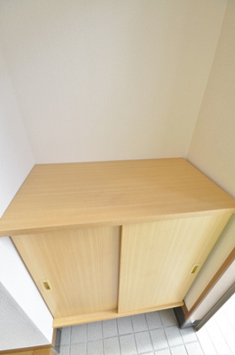 【玄関】 | メゾネット・マリーン