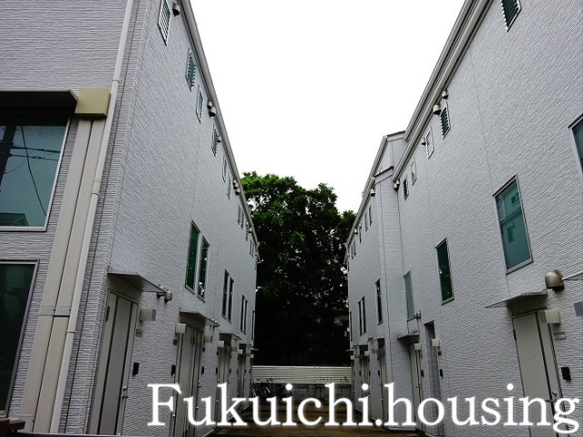 世田谷セントラルの外観