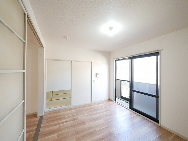 ディアコート　Ａ・Ｂの洋室|落ち着いた色調の洋室です