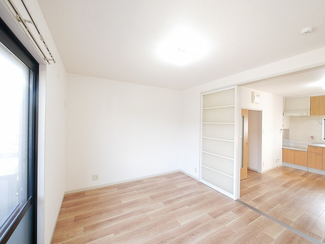 ディアコート　Ａ・Ｂの洋室|ゆったりした洋室です