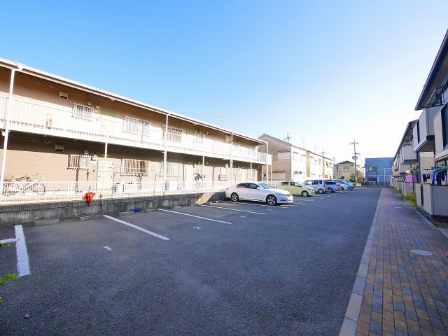 ディアコート　Ａ・Ｂの駐車場|駐車場に車を止められます