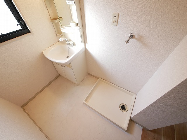 ディアコート　Ａ・Ｂの洗面所|広い洗面スペース