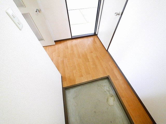 ピノハイツビスの玄関|シンプルで使いやすい玄関です