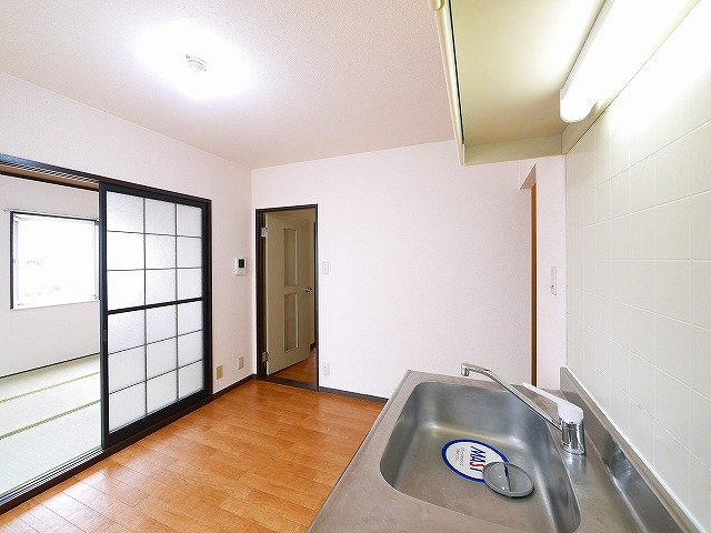 ピノハイツビスのキッチン|お料理しやすいキッチンです