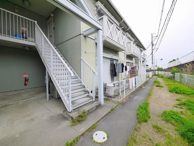 ピノハイツビスのその他|共用階段