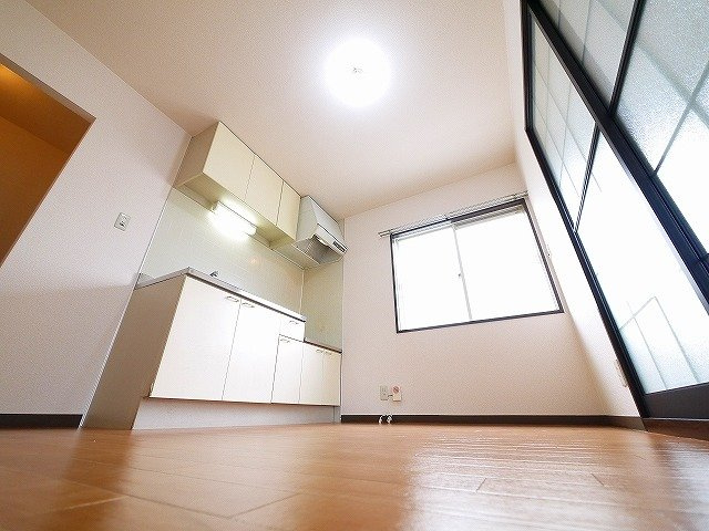 ピノハイツビスの居間・リビング|使いやすいリビングです