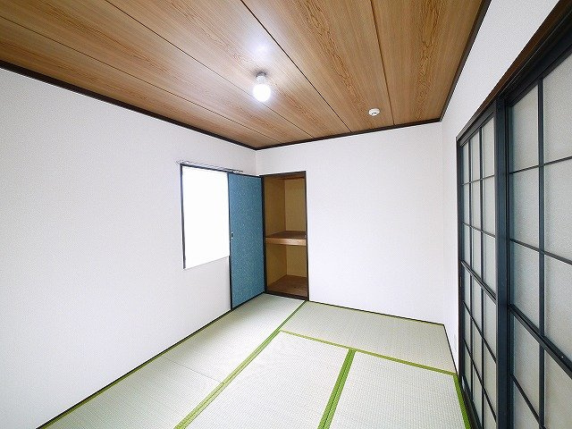 ピノハイツビスの寝室|開放的な寝室です