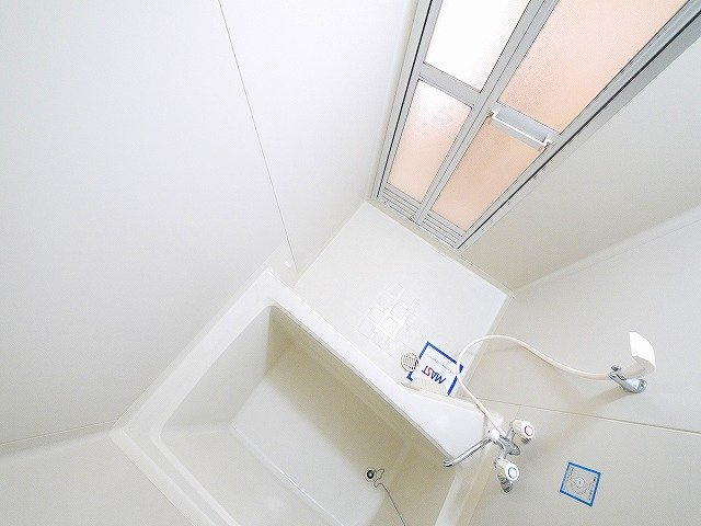 ピノハイツビスの浴室|コンパクトで使いやすいお風呂です