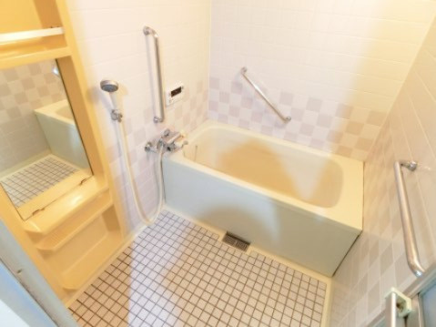 ガーデンシティーコープ金剛東8棟の浴室