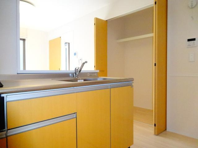 グリーンルームのキッチン