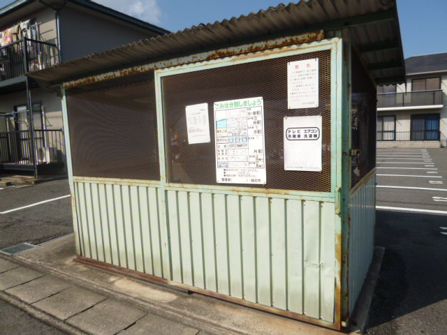 コロニーＫ　Ｃのその他共用部分|隣地ゴミST