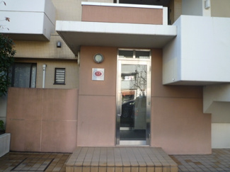 【エントランス】 | エントランス。もちろんオートロック
