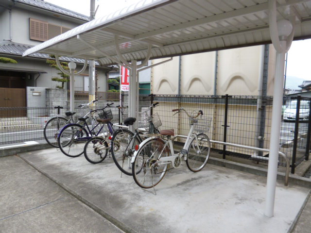グランパス中央のその他共用部分|自転車置き場