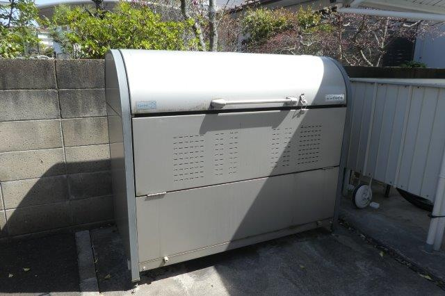 アイリスのその他共用部分|敷地内専用ゴミステーション