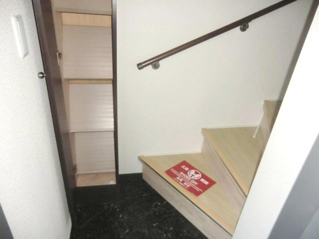 【玄関】 | レオネクスト日之出