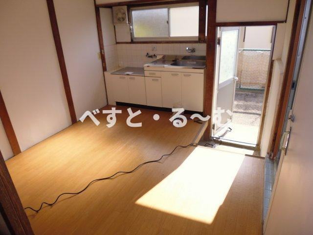 松雅苑東棟の居間・リビング