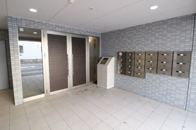 【エントランス】 | ブリエロッシュ