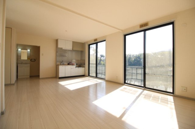 【居間・リビング】 | サンビレッジ浜野C棟