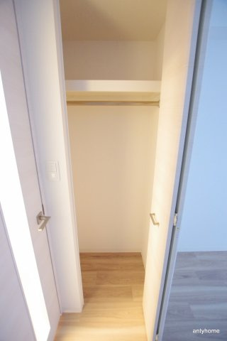 プレサンス南森町ライズ　仲介手数料無料の収納