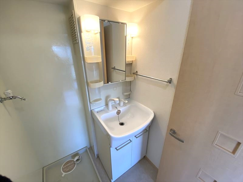 モンシャトー・ドゥーの独立洗面台