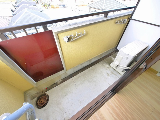 神殿マンション3号棟のバルコニー|バルコニー付きです