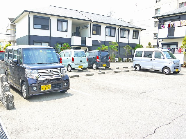 アスティオン飛鳥Aの駐車場|駐車場です