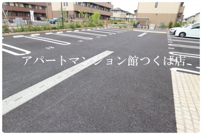 【駐車場】 | ゼピュロス学園の森L