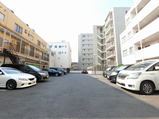 【駐車場】