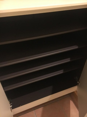 【玄関】 | コトンB | 玄関には上下タイプのシューズボックス付き！間のスペースは飾り棚や小物置き場として活用できます♪