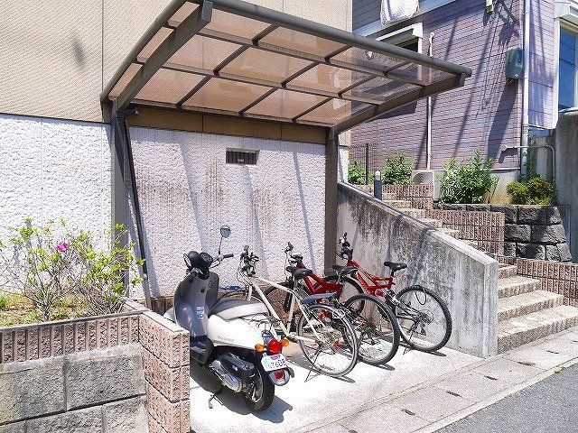 パークヒルB（谷）のその他共用部分|自転車置き場